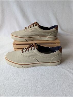 Bass Men's Canvas Sneakers